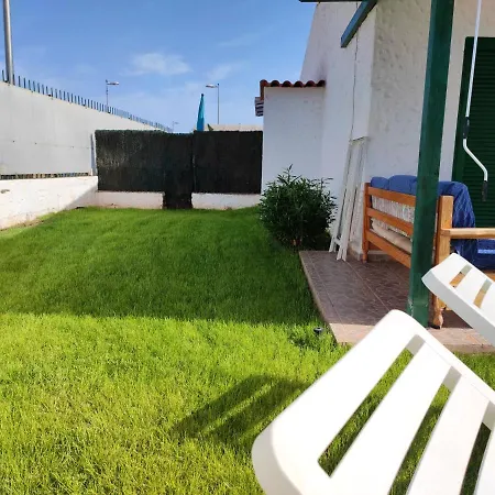 Bungalow Next To Yumbo Center Vakantiehuis *